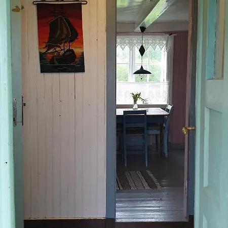 Gammelstua Pa Storsaeter Gard Engeloya